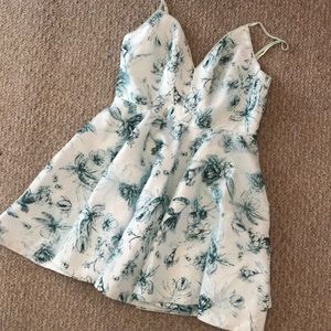 Floral puffy dress